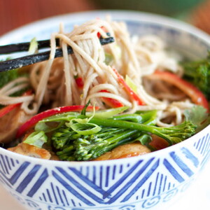 Ensalada de fideos a la vietnamita