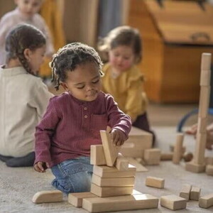 33 juegos para niños de 5 años: ideas para casa y al aire libre