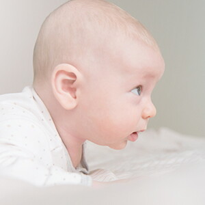 Bebé boca abajo: ¡a jugar!