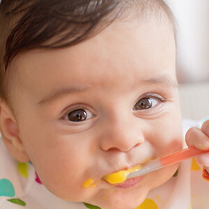 Técnicas de alimentación para bebés de 8, 9 y 10 meses