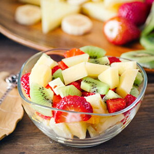 Minestrone de frutas con tomillo y limón verde