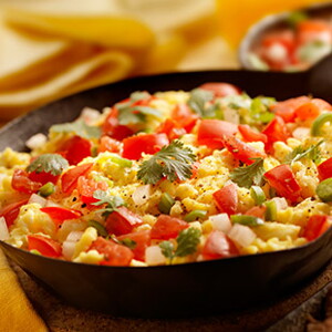 Revuelto de huevo con tomate